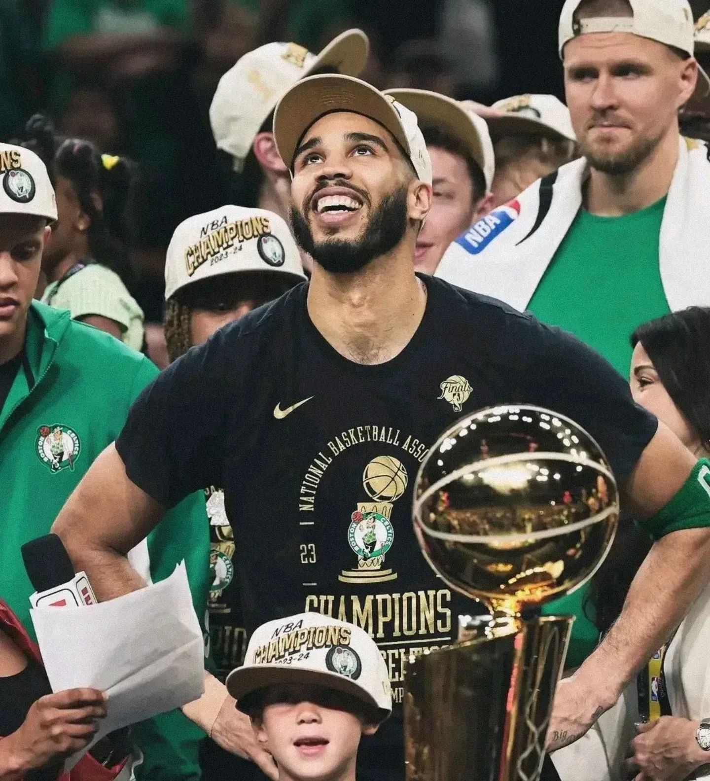 波士顿凯尔特人发布备战花絮，赛前绝杀压哨，欧篮联任务艰巨，训练强度明显提升的简单介绍