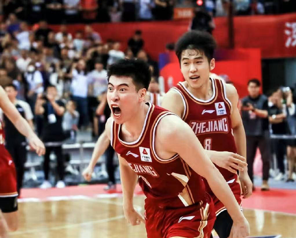 CBA常规赛今晨再迎强敌,浙江稠州状态回暖,主帅态度:底气十足,身体对抗强度拉满的简单介绍 CBA常规赛今晨再迎强敌,浙江稠州状态回暖,主帅态度:底气十足,身体对抗强度拉满的简单介绍